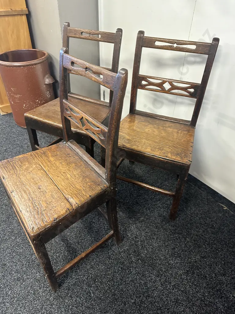 Antique Georgian Oak Set Of Three Dining Chairs  Image 1++