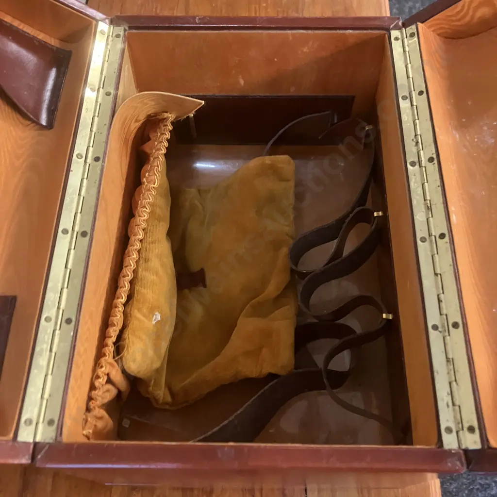 Le Tanneur Vintage French Brown Leather Vanity Case Circa 1960's. With Keys. H31 W25 D19.5cm Image 1++