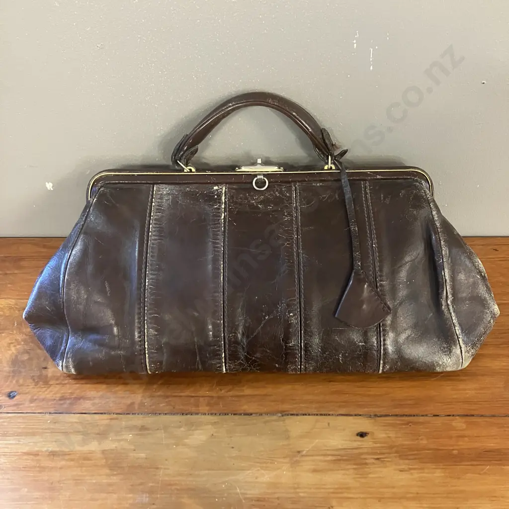 Vintage French P-P-Fougy Genuine Brown Leather Compact Briefcase Doctors Bag With Key Image 1++