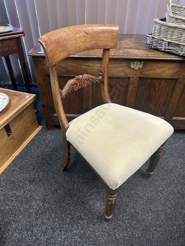 Vintage Carved Curved Back Dining Chair Cream Upholstered Seat Image 1++