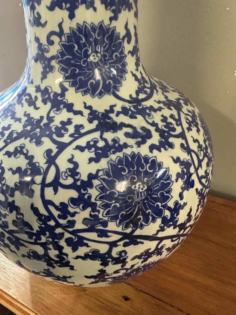 Large Chinese Blue & White Porcelain Vase H46cm. Image 1++