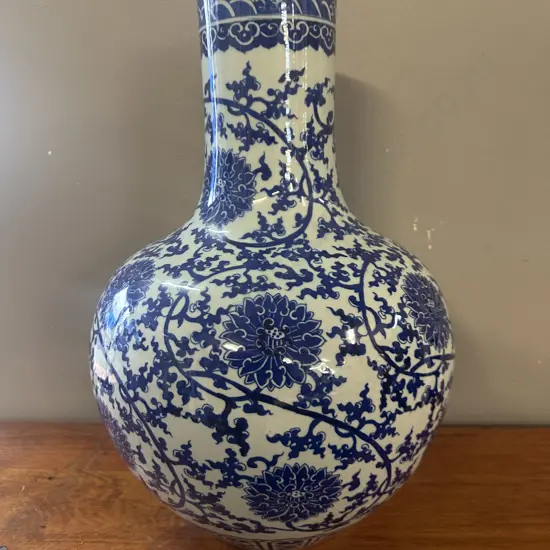 Large Chinese Blue & White Porcelain Vase H46cm.