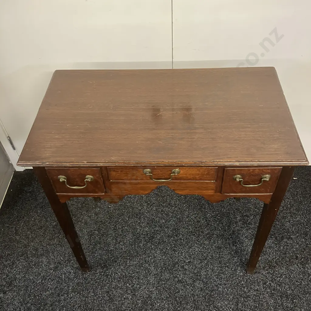 Antique Georgian Mahogany Lowboy. H74 W79 D45cm Image 1++