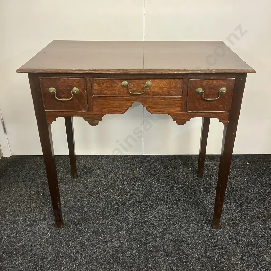 Antique Georgian Mahogany Lowboy. H74 W79 D45cm Image 1++