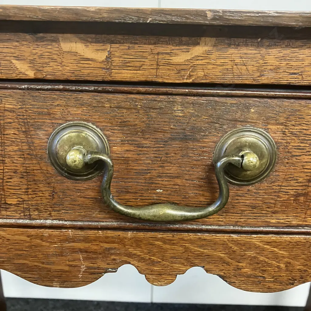 Antique Georgian Oak Lowboy. H70 W82 D46.5cm (As Found) Image 1++