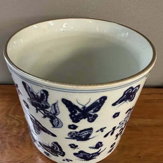 Blue & White Jardiniere In The Style Of Chinese 19c Blue de Hue Bitong Butterflies & Flowers H18,Dia19cm.