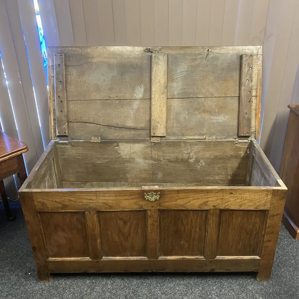 Antique Oak Four Panel Coffer. H66 W139.5 D60.5cm Image 1++