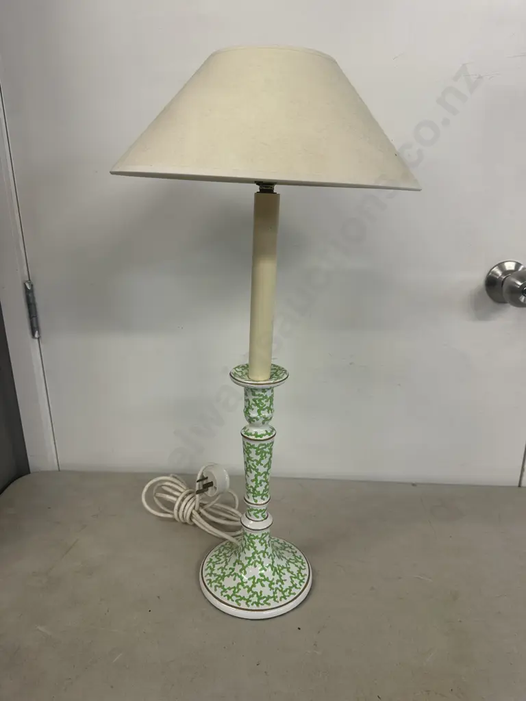 Vintage Table Lamp Ceramic Base With Cream Shade Candle Detail H60cm. Image 1++