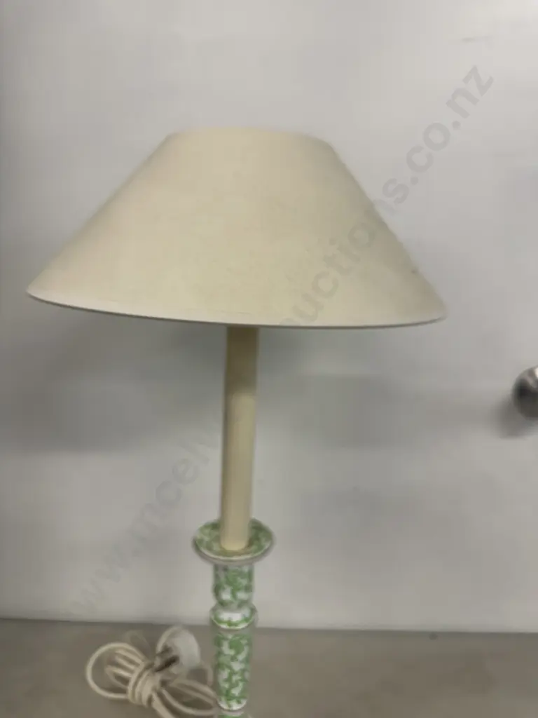 Vintage Table Lamp Ceramic Base With Cream Shade Candle Detail H60cm. Image 1++