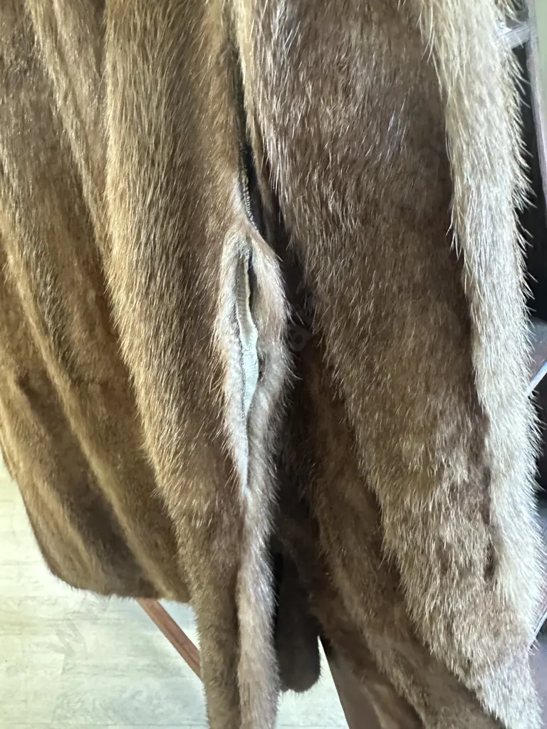 Beautiful Ladies Fur Jacket/Cape And Beret Vintage Condition Image 1++