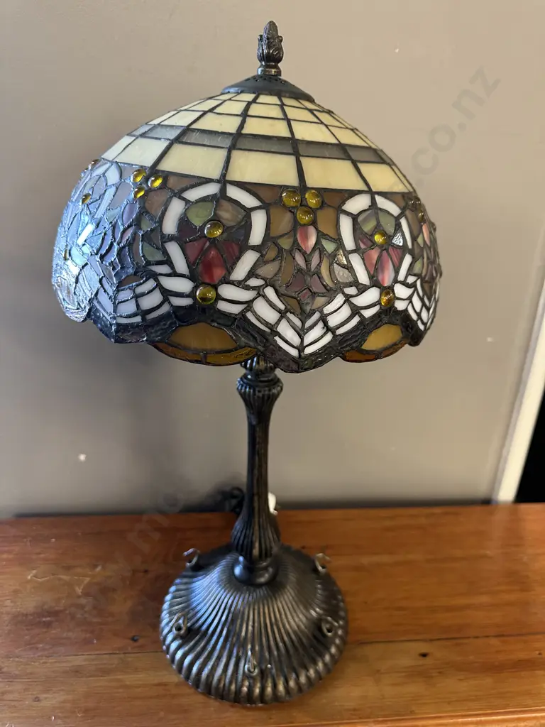 Tiffany Style Table Lamp With Stain Glass H60cm Image 1++