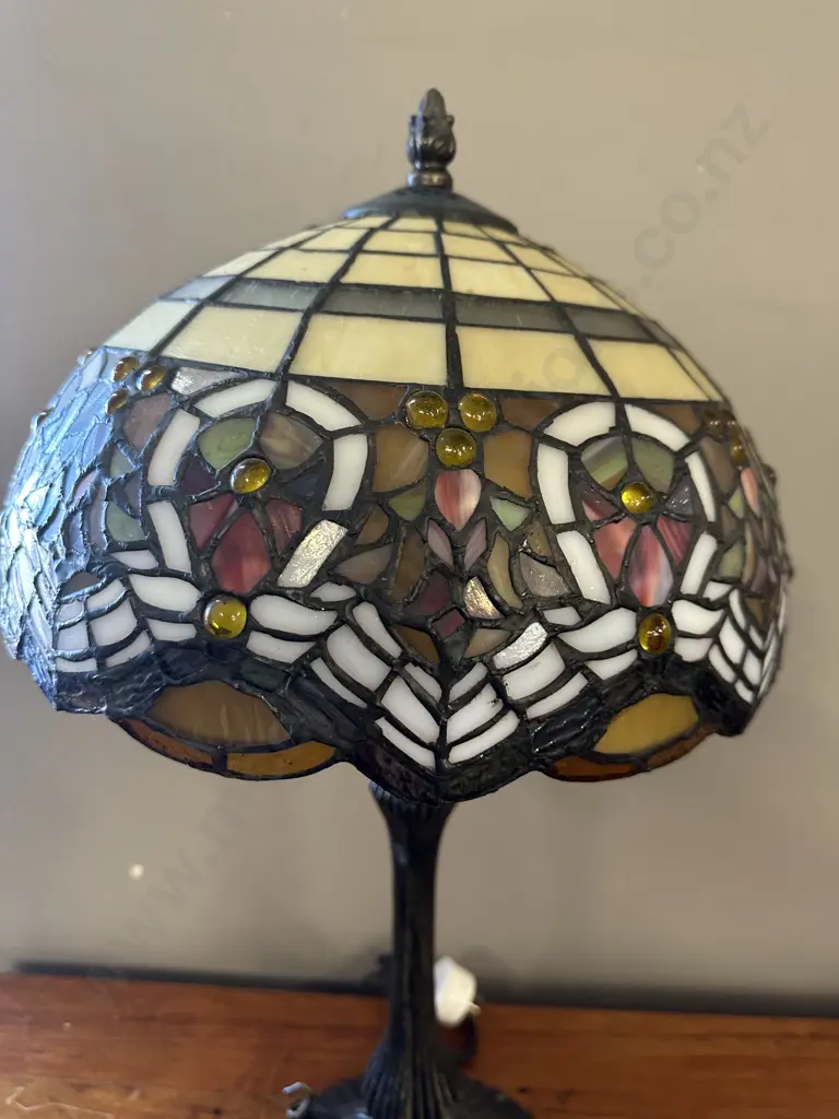 Tiffany Style Table Lamp With Stain Glass H60cm Image 1++
