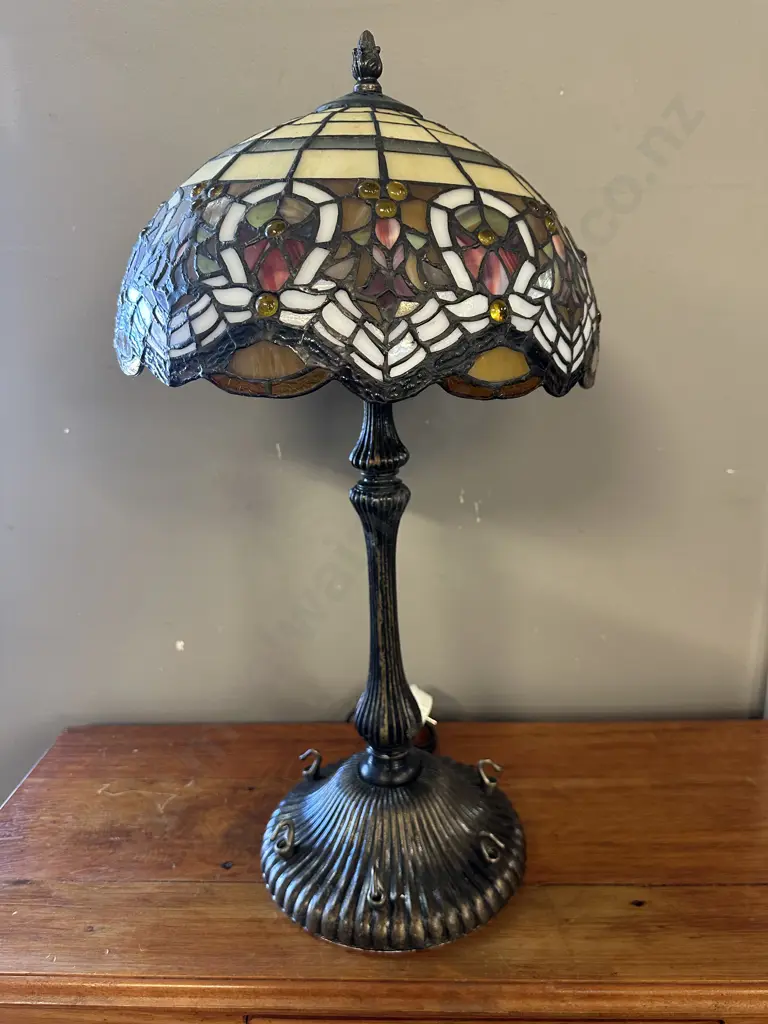 Tiffany Style Table Lamp With Stain Glass H60cm Image 1++
