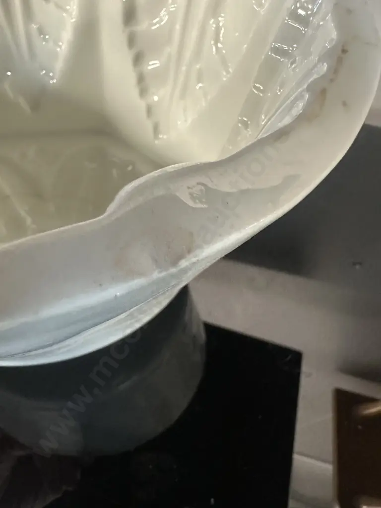 Antique Jelly Mould. H14 W20 D18cm Image 1++