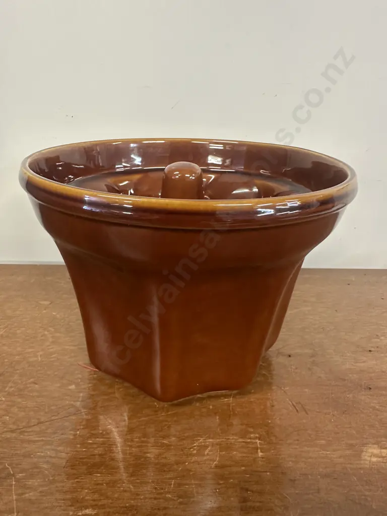 Vintage Willams & Sonoma Ceramic Monkey Bread Baking Mold 14x20cm. Image 1++