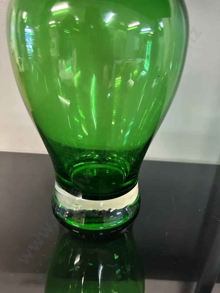 Vintage Handblown Green Art Glass Vase H29cm. Image 1++