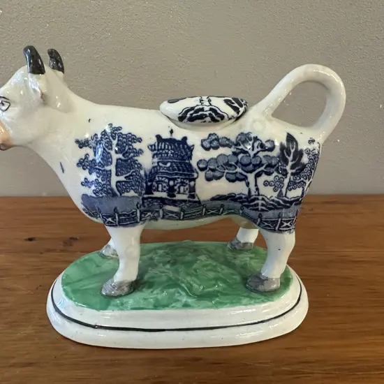 Staffordshire Cow Creamer Blue & White Willow Pattern 12x16cm.