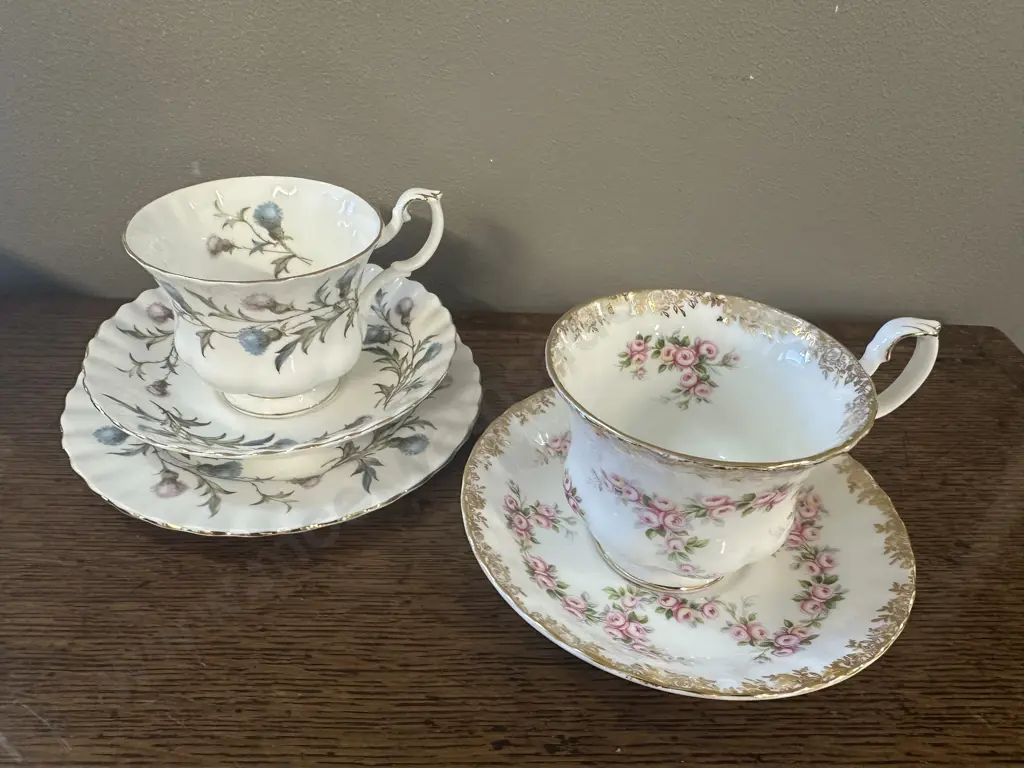 Royal Albert Trio Brigadoon & Royal Albert Duo Dimity Rose Image 1++