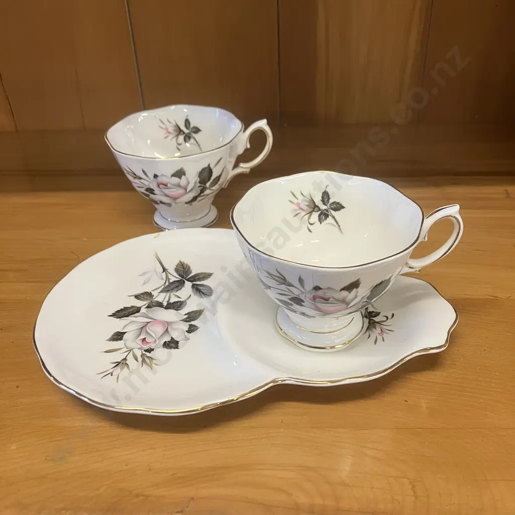 Vintage Royal Albert 'Queens Messenger' Tennis Set With An Extra Cup Image 1++