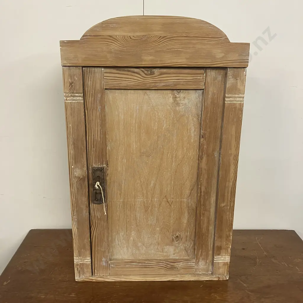 Antique English Pine Medicine Apothecary Cabinet With Key. H59.5 W37 D18cm Image 1++