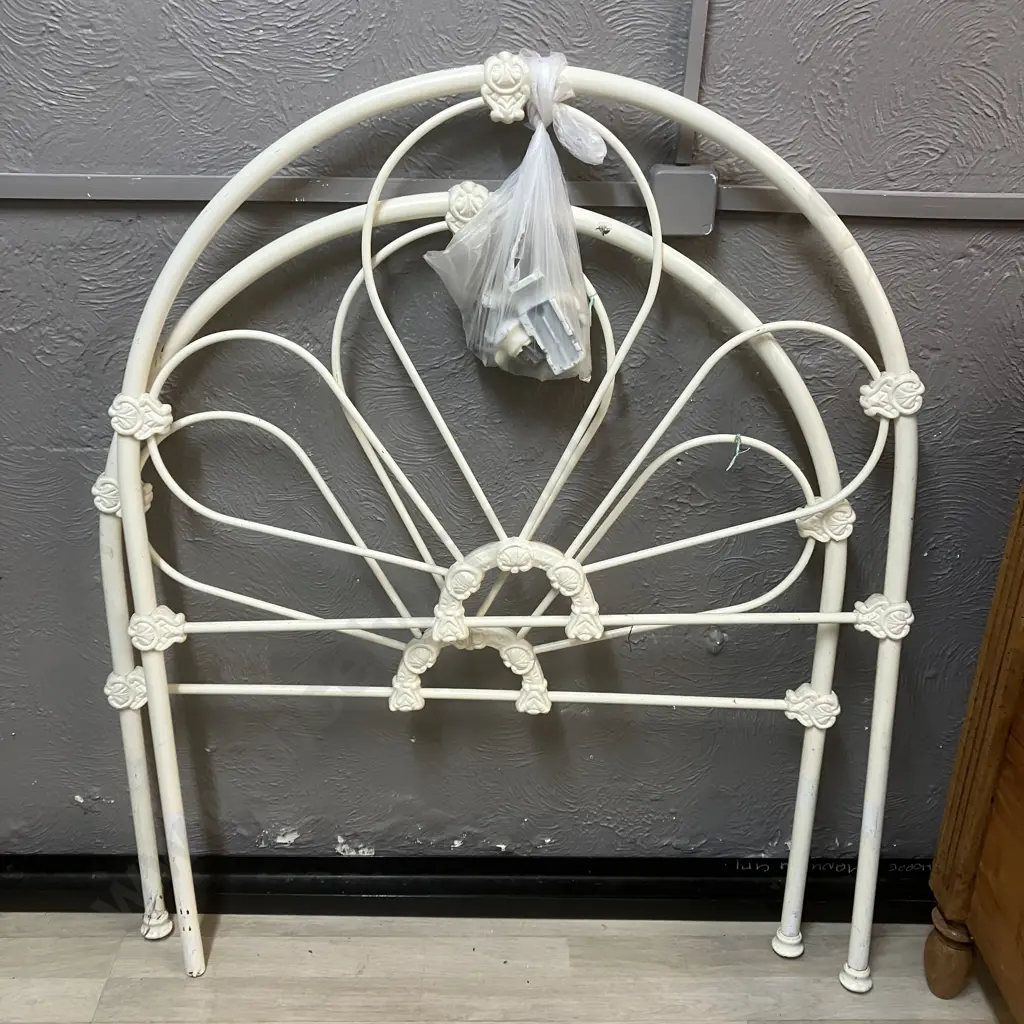Wrought Iron Single Bed Ends Painted White With Rails Image 1++