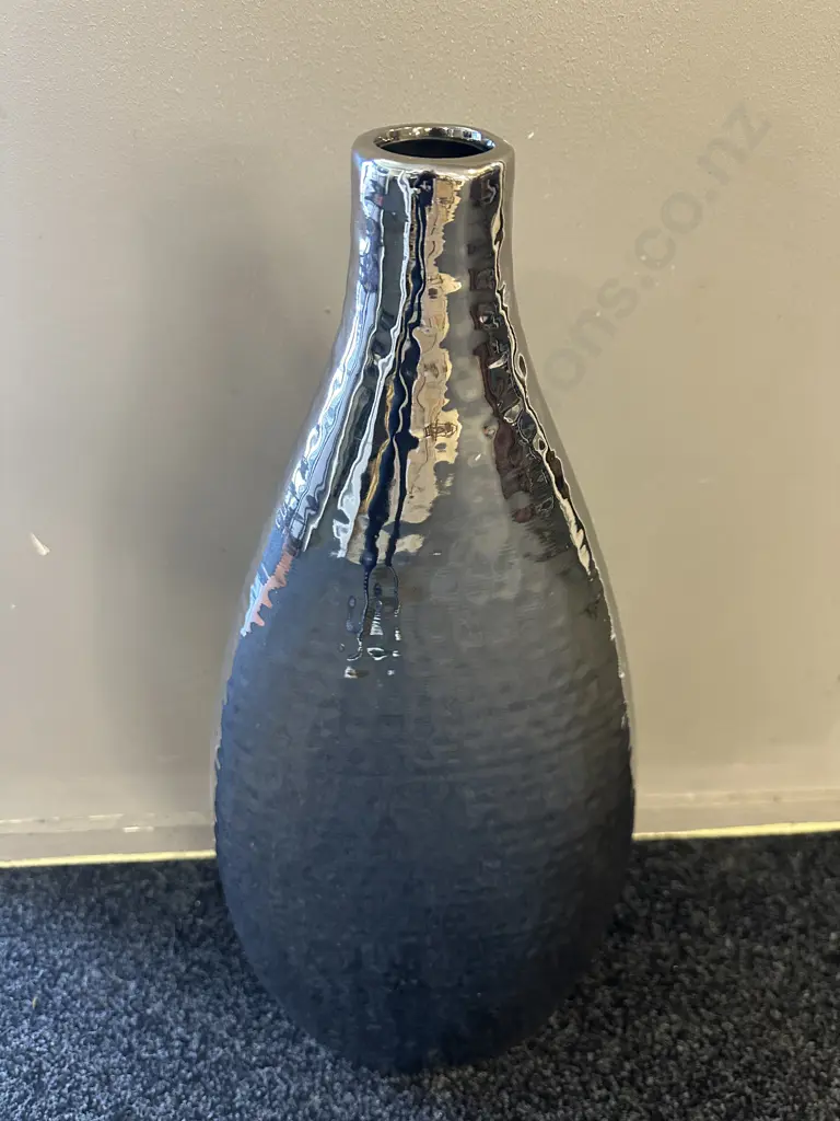 Robert Mark Australia Decorative Silver Coloured Vase. H67cm Image 1++