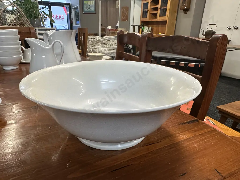 French White Pillivuyt Porcelain Salad Bowl H12,Dia33cm. Image 1++