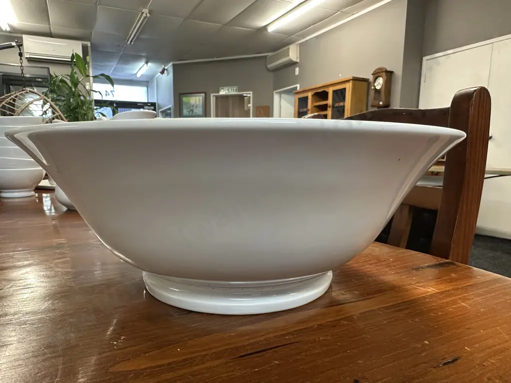 French White Pillivuyt Porcelain Salad Bowl H12,Dia33cm. Image 1++
