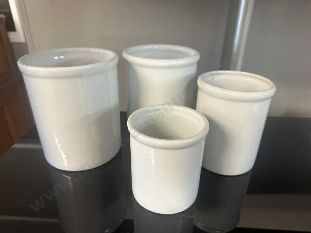 White Cordon Bleu Utensil Holders Assorted Sizes Image 1++