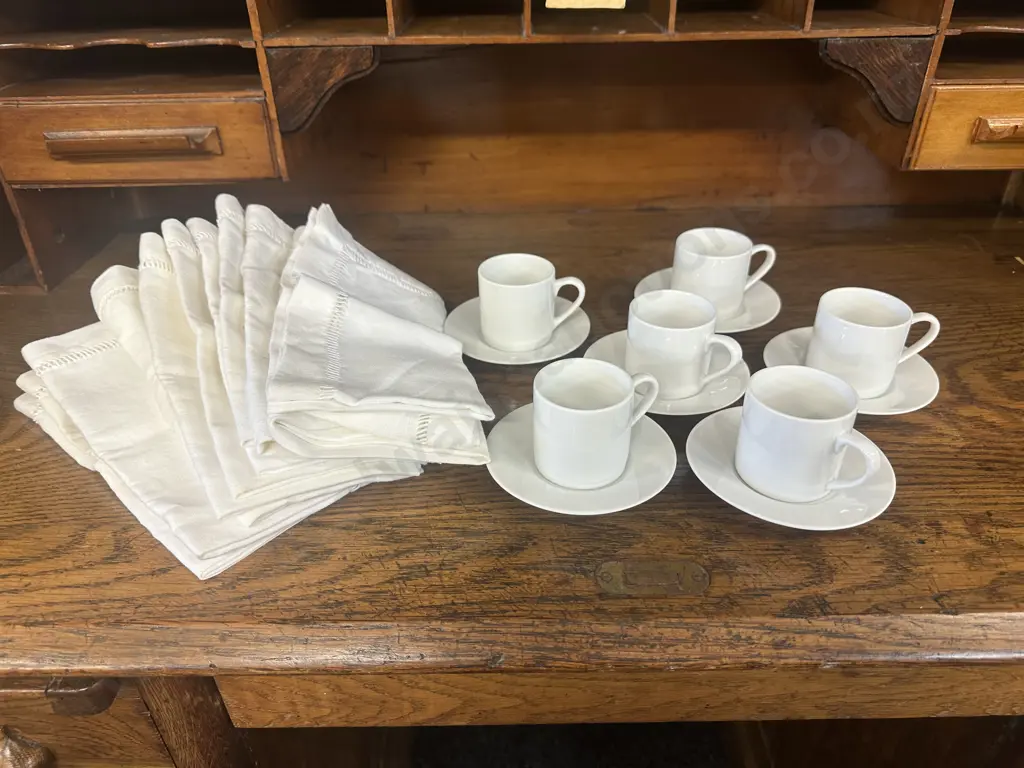 White Country Road Duos & Napkins Image 1++