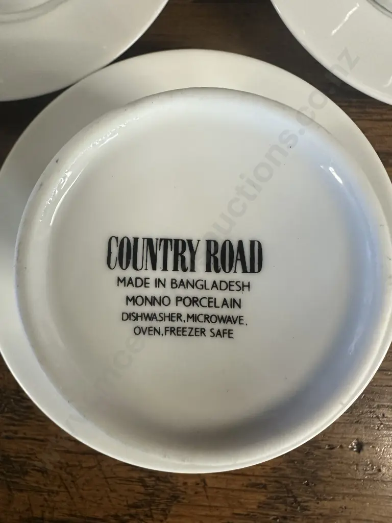 White Country Road Duos & Napkins Image 1++