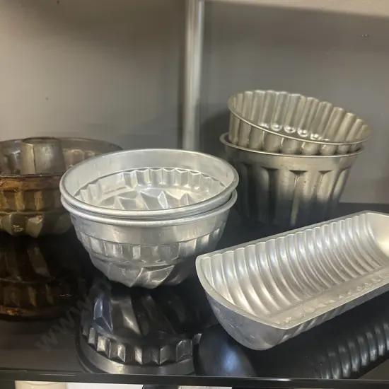 Selection Of Vintage Jelly/Cake Moulds Etc