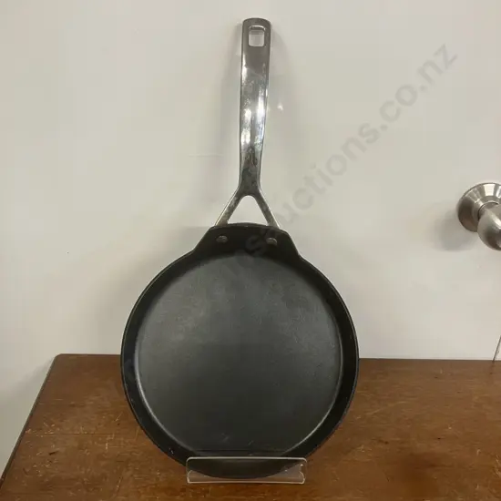 Le Creuset Toughened Non-Stick Crêpe Pan - 24cm