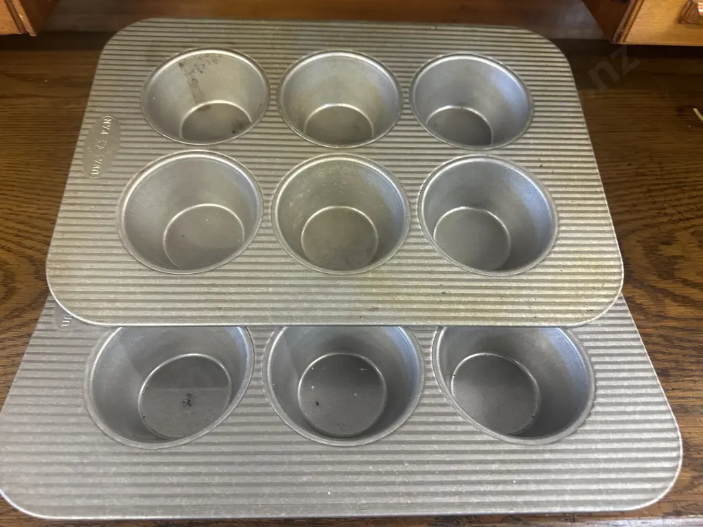 Pair Of USA 6 Cup Muffin/Mini Cheese Cake Pans Image 1++