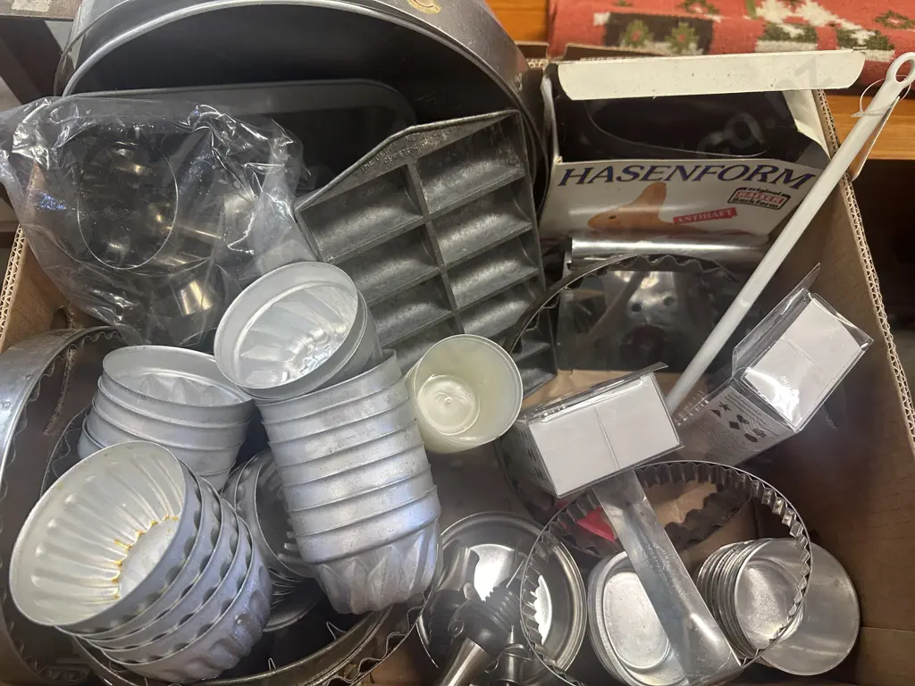 Selection Of Bakeware Including Italian Moulds, Cookie Cutters Etc Image 1++