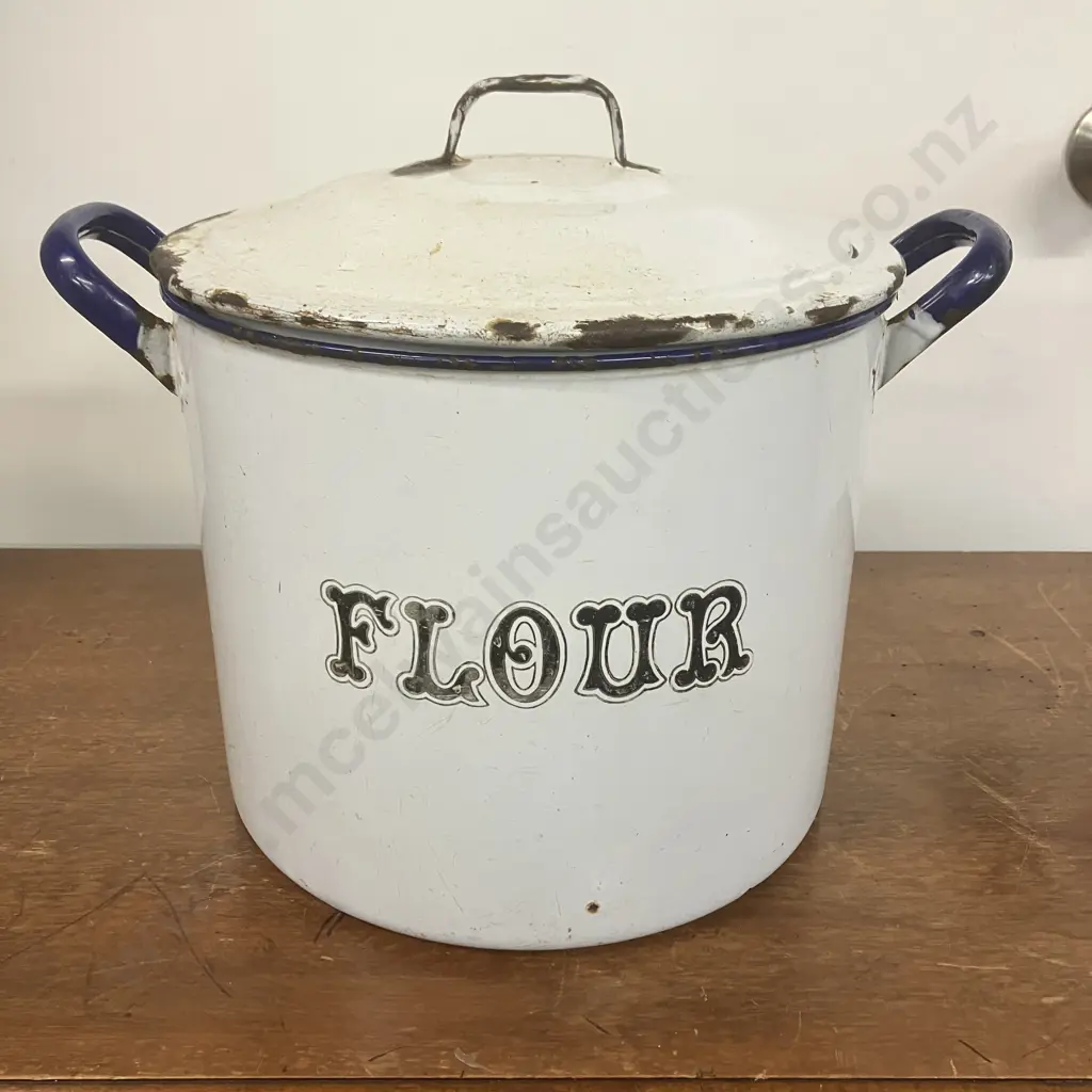 Vintage Enamelware Flour Bin With Original Lid. 28 x 27.5cm Image 1++