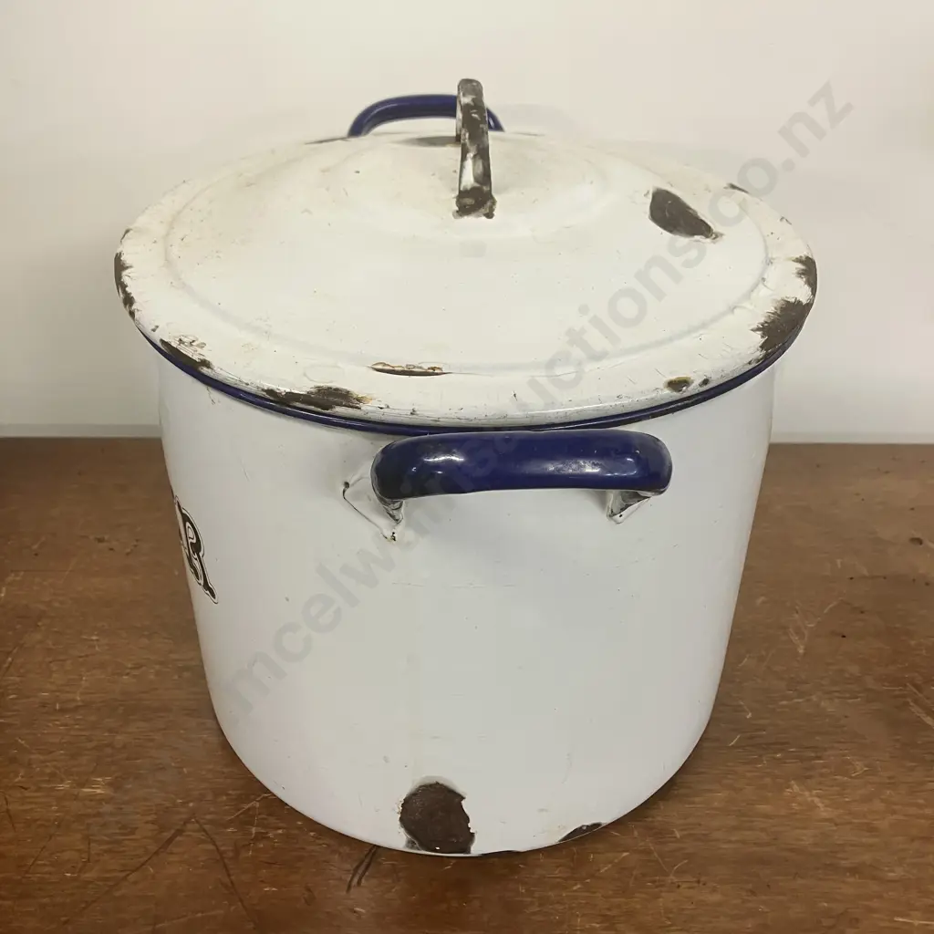 Vintage Enamelware Flour Bin With Original Lid. 28 x 27.5cm Image 1++