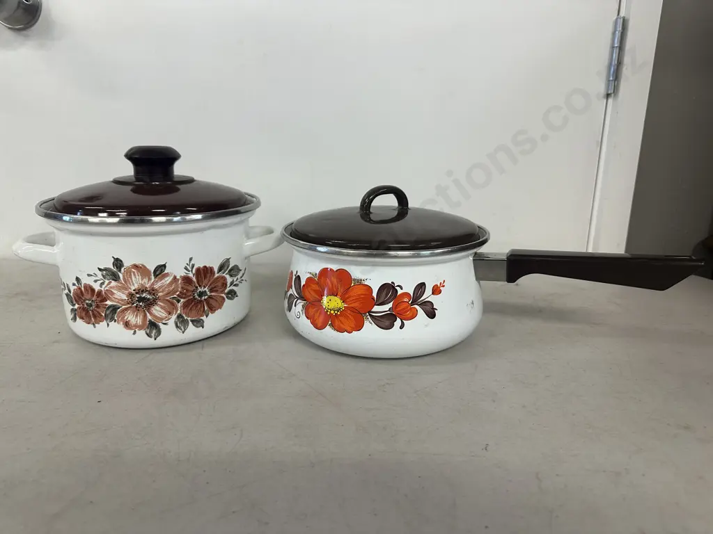 Vintage 1970s Enamel Ware Pots With Floral Detail  Image 1++