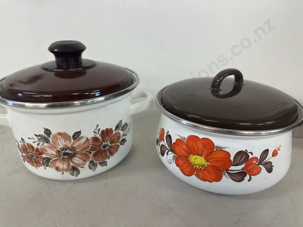 Vintage 1970s Enamel Ware Pots With Floral Detail  Image 1++