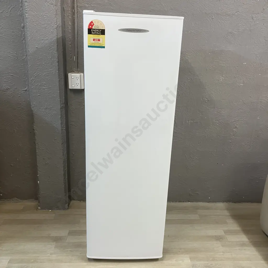 Fisher & Paykel N210 213L Vertical Freezer, #MLF303724R Image 1++