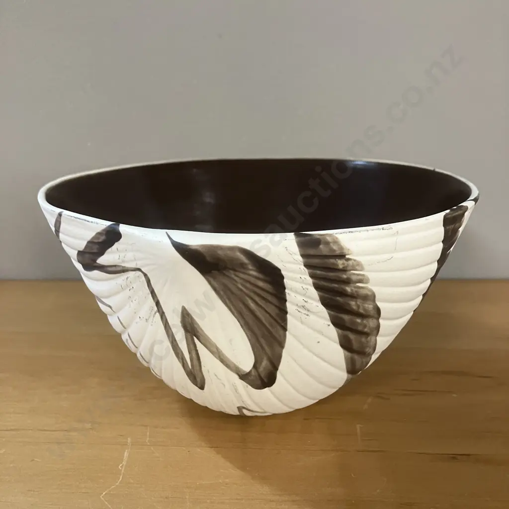 Vintage Royce McLashan Pottery Bowl. 10 x 19.5cm Image 1++