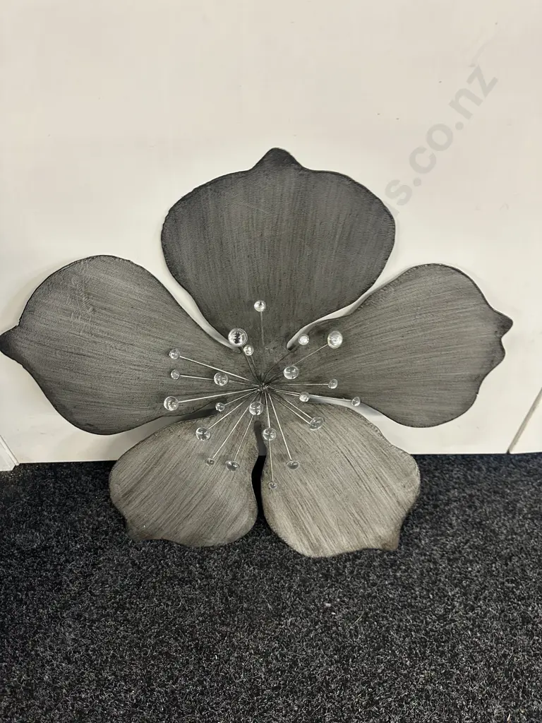 Floral Wall Art. Dia 60cm Image 1++