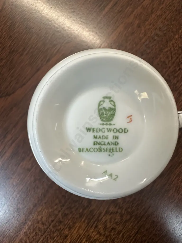 Wedgwood Beaconsfield Pattern Teaware Image 1++
