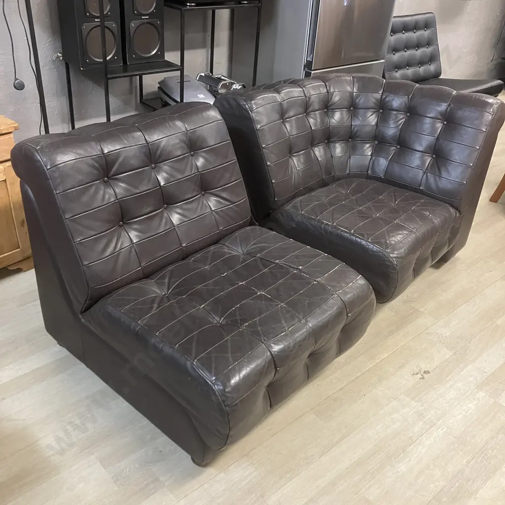 Vintage Button Back Chocolate Brown Leather Corner Couch With Turned Wooden Feet, Modular, 5 Piece. 250 x 250cm Image 1++