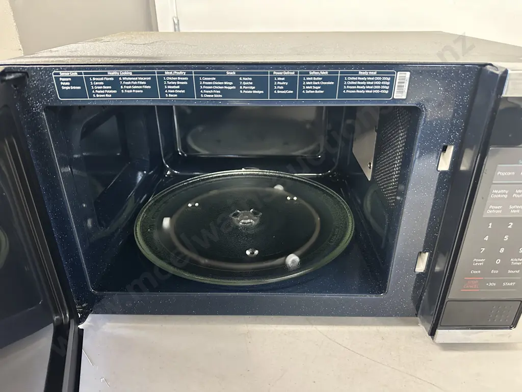 Samsung ME6104ST1 28L Sensor 1000w Microwave - Black With Stainless Steel Trim (Oct 2023) Image 1++