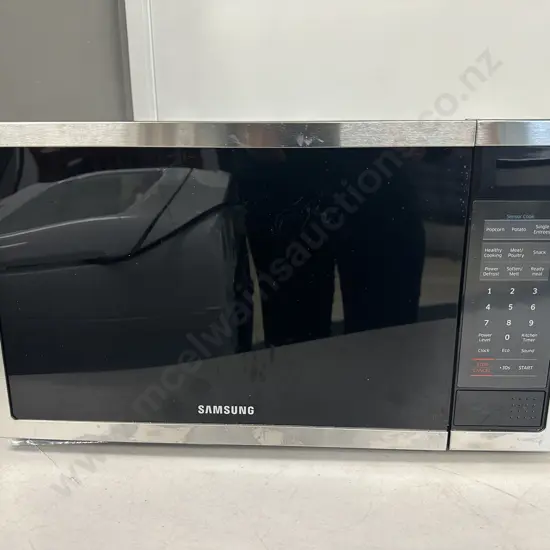 Samsung ME6104ST1 28L Sensor 1000w Microwave - Black With Stainless Steel Trim (Oct 2023)