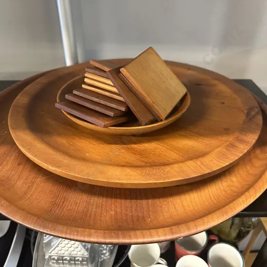 NZ Kauri Round Platters - 49.5cm to 20cm & Drinks Coasters