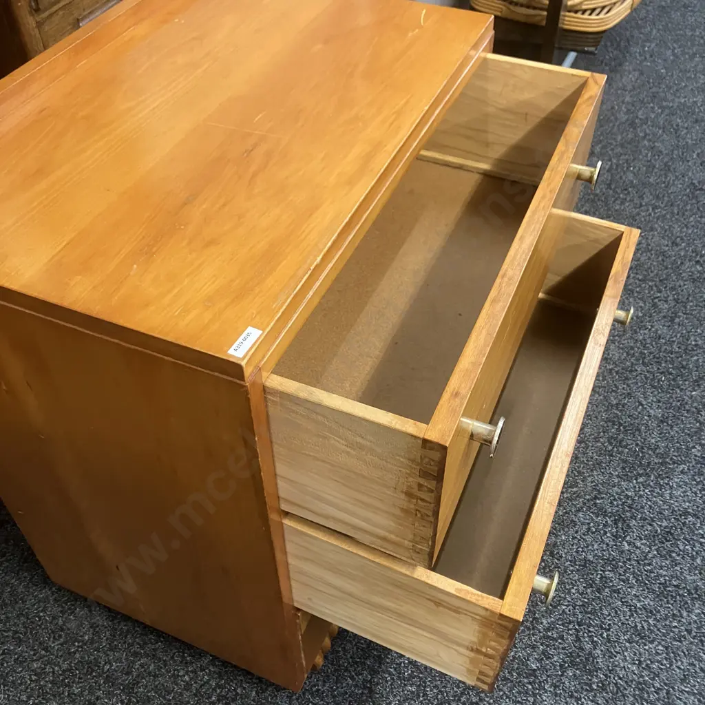 Vintage Rimu 3 Drawer Chest. H73 W65 D42cm Image 1++