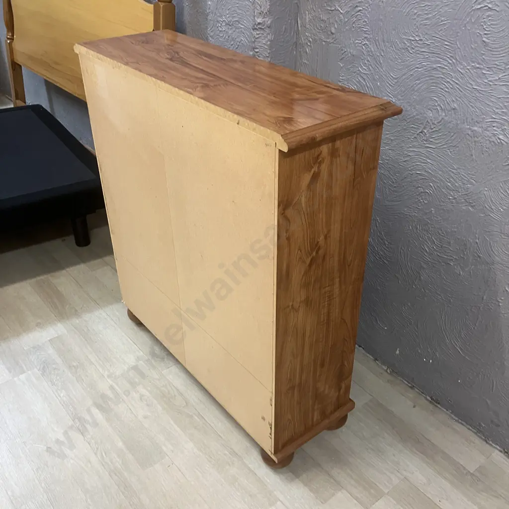 Wood Effect Bookcase With 4 Shelves. H90 W83 D28.5cm Image 1++