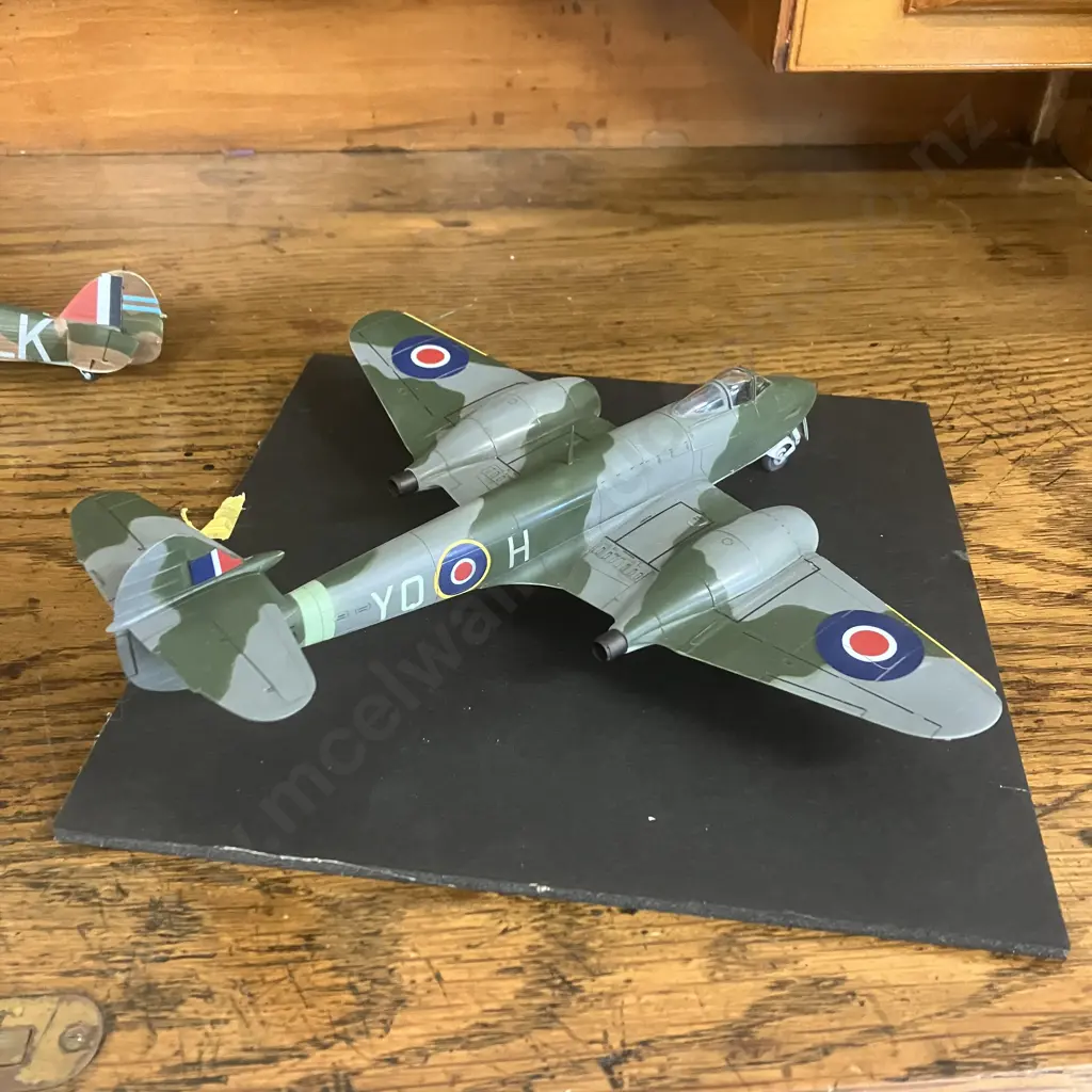 1:48 RAF Supermarine Spitfire Mk.1, Hawker Hurricane Mk.1 & Gloster Meteor F Mk.3 - EE235, RAF 616 Squadron Image 1++
